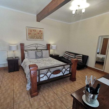 The Mill Bed And Breakfast Стоун Екстериор снимка